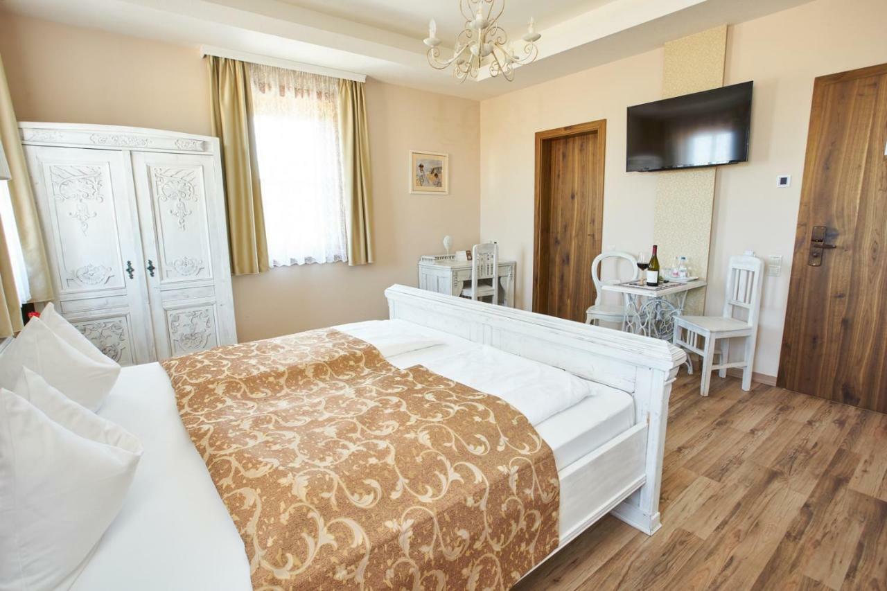 Takler Kuria Hotel Szekszard Luaran gambar
