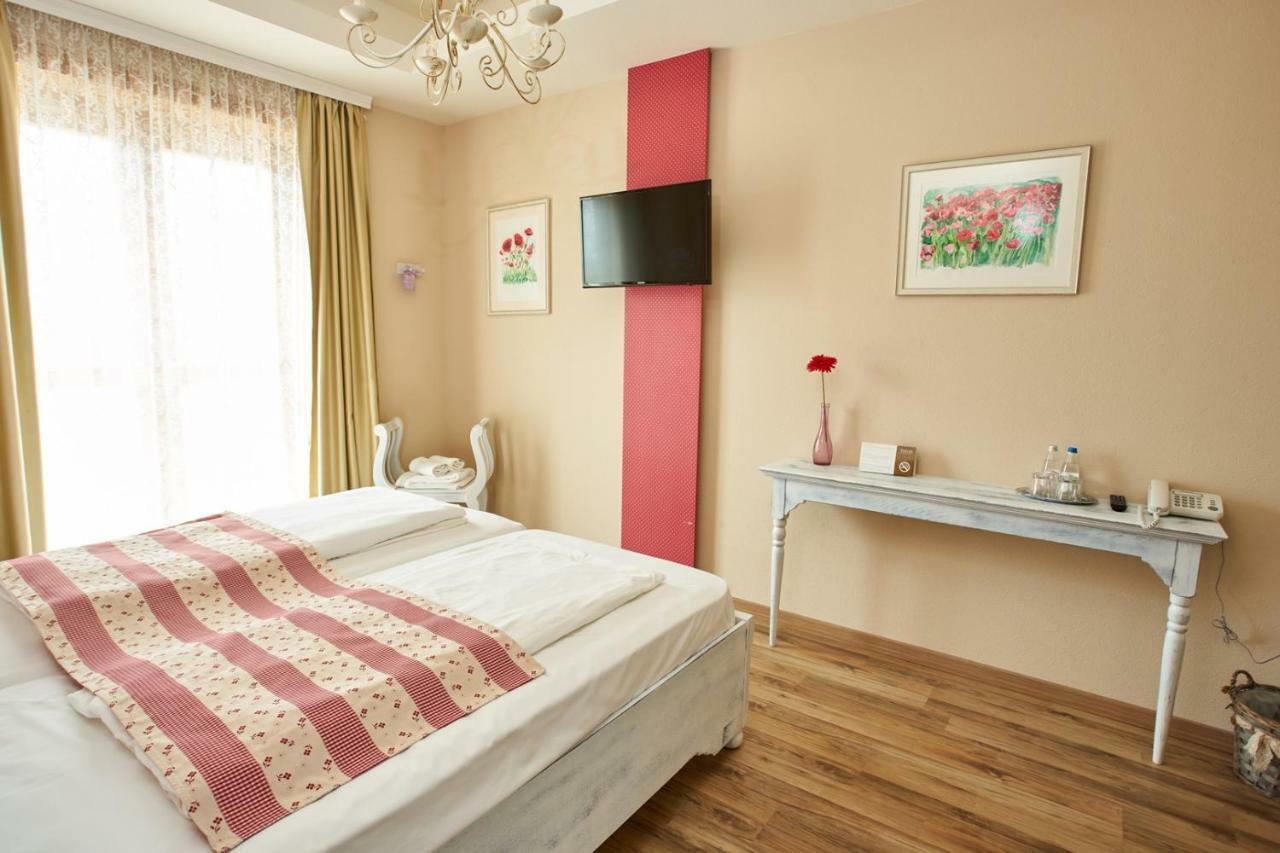Takler Kuria Hotel Szekszard Luaran gambar