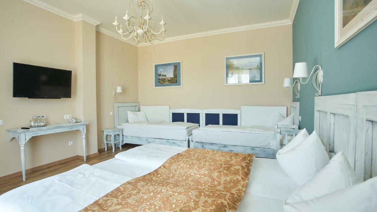Takler Kuria Hotel Szekszard Luaran gambar