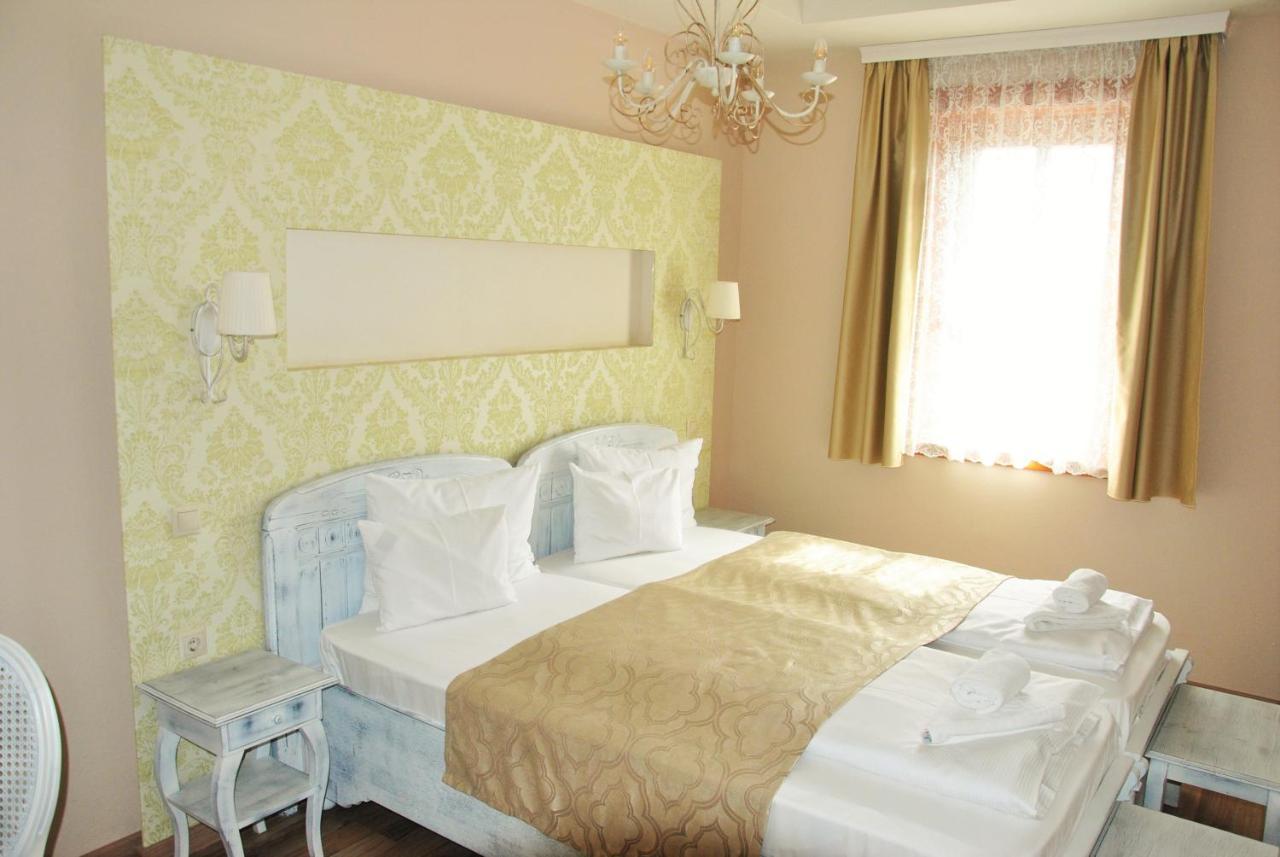 Takler Kuria Hotel Szekszard Luaran gambar